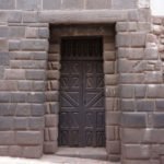 Porte inca à double embrasure, Cuzco
